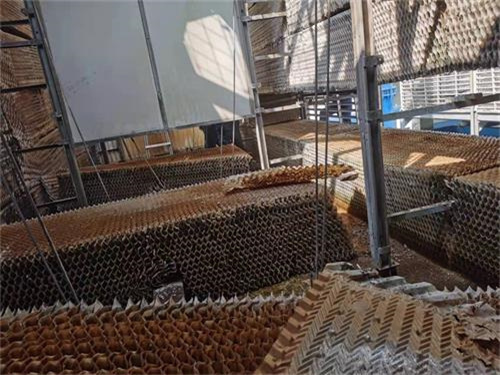 冷卻塔維修：冷卻塔防凍措施(冷卻塔維修方案與措施)