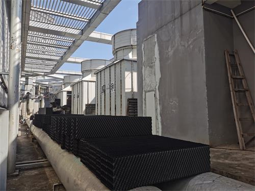 工業(yè)冷卻塔在使用時(shí)為什么需要定期排水？,為什么工業(yè)冷卻塔要加水