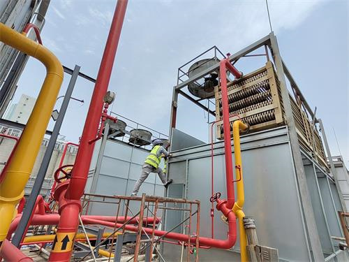 密閉式冷卻塔的各零部件都有什么特點,密閉式冷卻塔維修