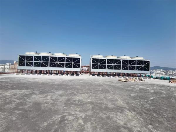 廣東圓形冷卻塔運(yùn)轉(zhuǎn)時(shí)需要注意哪些事項(xiàng)？(圓形冷卻塔安裝步驟)